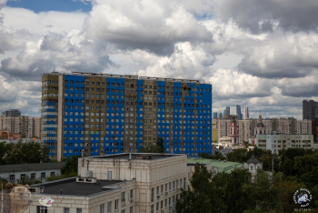 Институт Вишневского в Москве. Институт Вишневского меняет окраску. Фото 05.07.2019.
