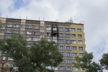 Институт Вишневского в Москве. Следы пожара 2005 года. Фото 05.07.2019.