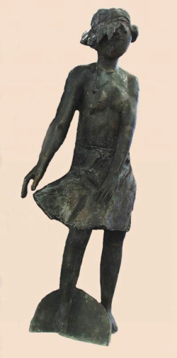 Франгулян Георгий Вартанович. Девочка на ветру. Бронза. 156х52х43. 1983. Владимиро-Суздальский историко-архитектурный и художественный музей-заповедник.