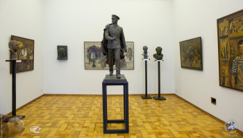 Выставка `Отец и сын Переяславцы. Живопись, скульптура`. Адмирал флота Советского Союза, Герой Советского Союза Н.Г.Кузнецов. Проект памятника для города Москвы.