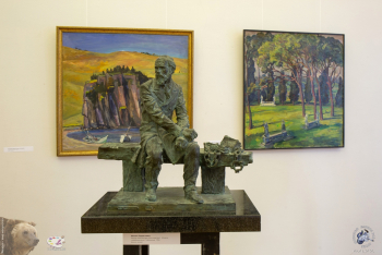 Выставка `Отец и сын Переяславцы. Живопись, скульптура`. М.В.Переяславец. Фёдор Михайлович Достоевский. Модель памятника для города Тобольска.