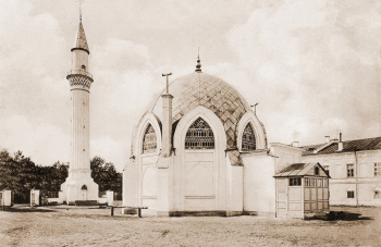 Караван-сарай в Оренбурге. Возведён в период с 1837 по 1844 год по проекту А.П.Брюллова. Неизвестный фотограф.