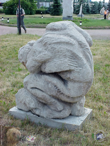 Абакумцев Николай Ильич. Горе. Известняк. 1970. Музеон в Москве.