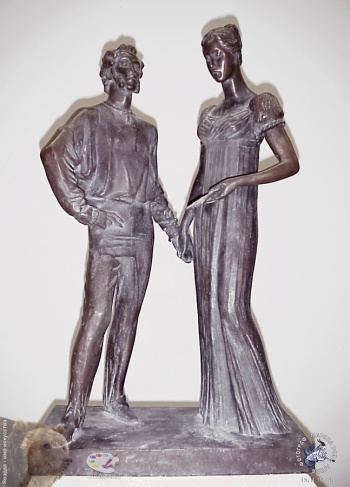 Выставка `Болдинская осень` в ЦДХ. 1999.. Комов Олег Константинович. Пушкин и Гончарова. Бронза. 1993.
