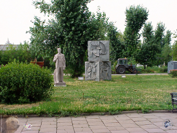 Осколки прошлого величия. Слава труду! Музеон. Фотограф Марина Роз.