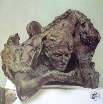 Сонин Виктор Александрович. После боя. Тонированный гипс. 75х85х60. 1959. Местонахождение неизвестно.