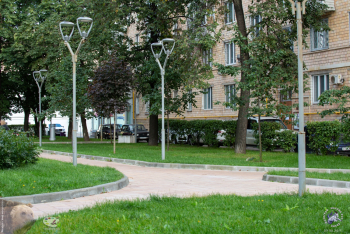 Фонари на Даниловской площади. Фотограф Марина Роз.