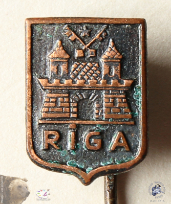 Значок `Riga`. Башни и ключики.