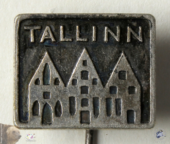 Значок `Tallinn` (Таллин). Здание с тройной крышей