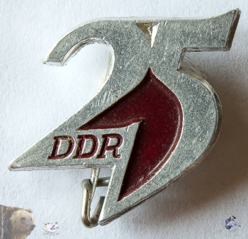 Значок `DDR 25`. 25-летие ГДР.