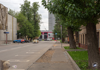 1-й Щипковский переулок. Вид со стороны 2-го Щипковского переулка. Фотограф Марина Роз.