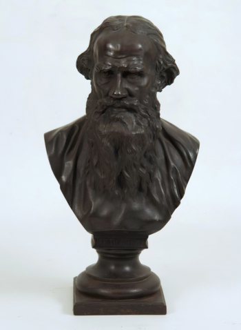 Бах Роберт Романович. Бюст Л.Н.Толстого. Чугун. 1890. Челябинский государственный музей изобразительных искусств.