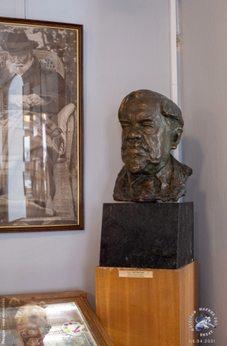 Гаврилов Николай Павлович. С.А.Чаплыгин. Бронза, гранит. 1938. Научно-мемориальный музей профессора Н.Е.Жуковского.
