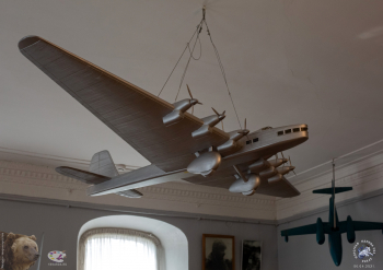 Модель пассажирского самолёта ПС-124 (АНТ-20бис). Фотограф Марина Роз. Научно-мемориальный музей профессора Н.Е.Жуковского.