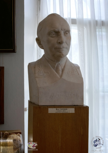 Елецкий Алексей Евгеньевич. В.В.Голубев. Мрамор. 1955. Научно-мемориальный музей профессора Н.Е.Жуковского.