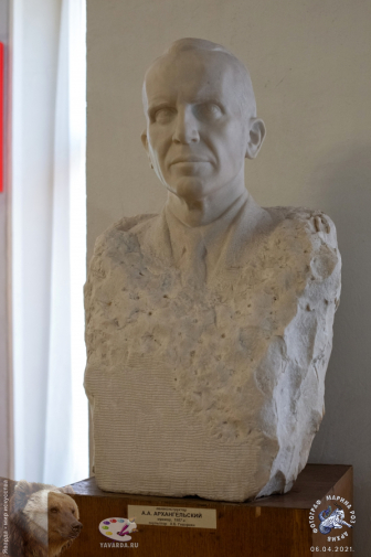 Геворкян Христофор Багдасарович. Авиаконструктор А.А.Архангельский. Мрамор. 1957. Научно-мемориальный музей профессора Н.Е.Жуковского.