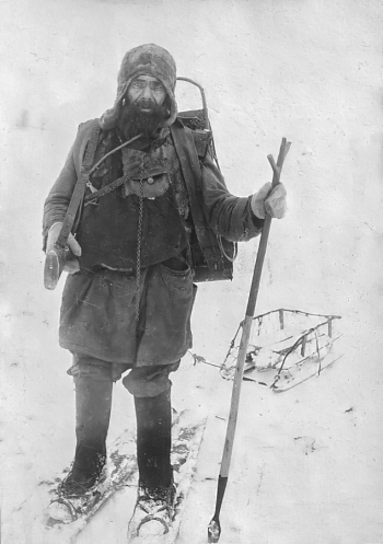 Шабунин Николай Авенирович. Охотник на дичь и лесного зверя. 17х12. Начало 20 века. Музей антропологии и этнографии имени Петра Великого (Кунсткамера) Российской академии наук.
