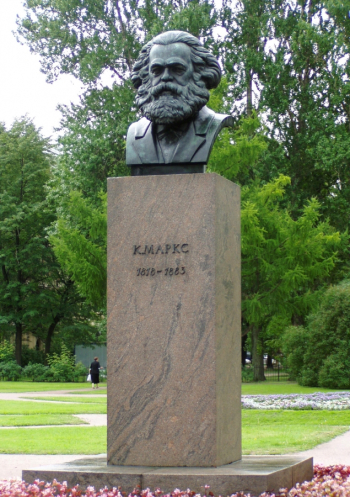 Евсеев Сергей Александрович. Памятник Марксу в саду Смольного. Бронза. 1934. Государственный музей городской скульптуры.