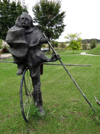 Ежи Кедзер (Джерзи Кедзиор). Фокус. Парящая скульптура. Томашовице.