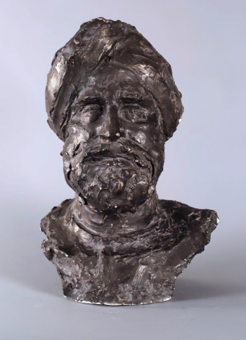Дюжев Борис Иванович. Назор Сингх. Гипс тонированный. 53х33х32. 1957. Пермская государственная художественная галерея.