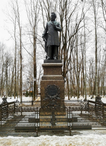 Бок Александр Романович. Памятник композитору М.И.Глинке. Бронза. 1885. Смоленск. Фото - C.caramba2010