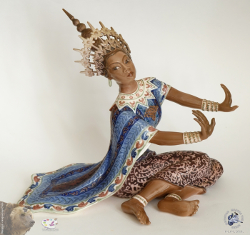 Йенс Петер Даль-Йенсен. Сиамская танцовщица (Siamese Dancer). Фигурка №1125. Фарфор. h-28,5. Частное собрание.