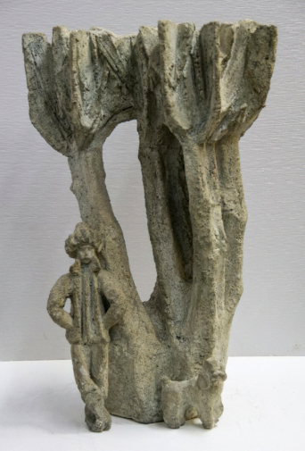 Евзыкова Лилия Михайловна. Прогулка. Весна. Шамот. 47х31х22. 1982. Государственный музей-заповедник `Зарайский кремль`.