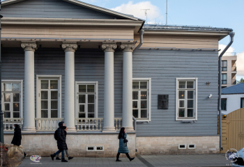 Портик деревянного дома. Фотограф Марина роз.
