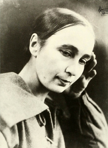 Гончарова Наталья Сергеевна. 1915. Неизвестный фотограф.