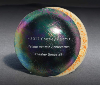 Премия Чесли (Chesley Awards). Стеклянный шар. Премия Чесли 2017. Неизвестный фотограф.