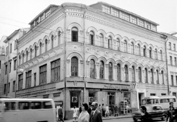 Старое здание училища в Москве на Сретенке, дом 6/2. Неизвестный фотограф. Фото - МАХУ памяти 1905 года.