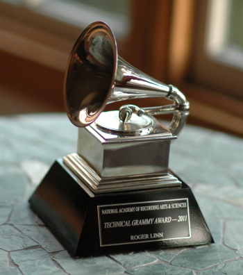 Музыкальная премия Грэмми (Grammy Award, Gramophone Award). Неизвестный фотограф.