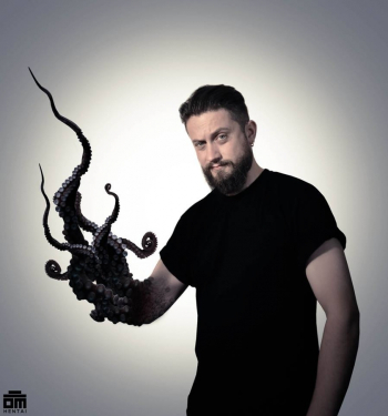 Оливер Маринкоски (Oliver Marinkoski). Неизвестный фотограф.