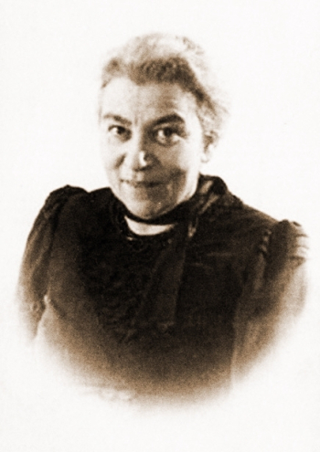 Шапорина (Яковлева) Любовь Васильевна. 1940. Неизвестный фотограф.