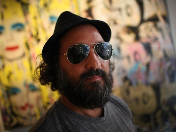 Мистер Мозгоправ (Mr. Brainwash или MBW) - Тьерри Гетта (Thierry Guetta). Неизвестный фотограф.