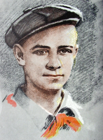 Бондар Сергей Михайлович и Карповский Наум Павлович. Плакат `Шура Кобер - пионер-герой`. Бумага, офсетная печать. 28х22. 1974. Горнозаводский краеведческий музей имени М.П.Старостина.