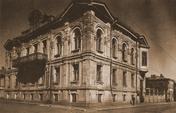 Астраханская картинная галерея имени П.М.Догадина. Неизвестный фотограф.