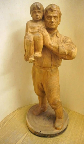 Лоховинин Юрий Николаевич. Дед. Дерево. 65х26х21. 1977. Магнитогорская картинная галерея.