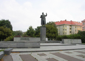 Пражский памятник маршалу Коневу. Скульпторы: Зденек Крыбус и Вратислав Ружичка. Неизвестный фотограф.