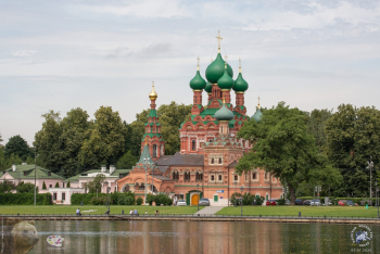 Храм во имя Живоначальной Троицы в Останкино. Фотограф Марина Роз.