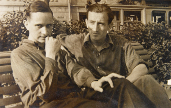 С другом Колей Селивановым. 1951 год. Неизвестный фотограф.