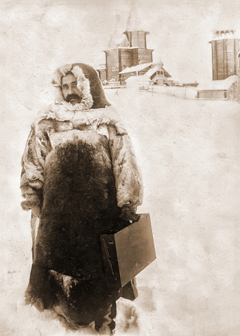 Шабунин Николай Авенирович в самоедском костюме. 1903-1904. Музей антропологии и этнографии имени Петра Великого (Кунсткамера) Российской академии наук.