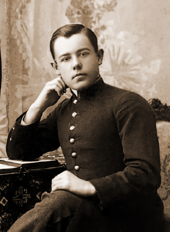 Бейгуль Александр Николаевич в 1900 году. Неизвестный фотограф.