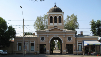 Вход на кладбище Генча в Бухаресте. Неизвестный фотограф.