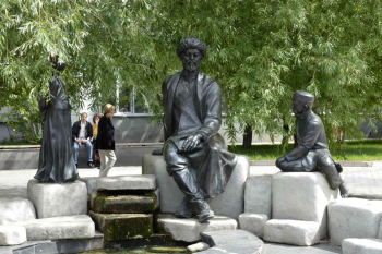 Памятник Акмулле в Уфе. Неизвестный фотограф.