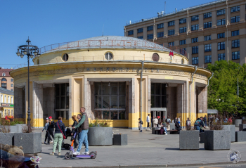 Станция Замоскворецкой линии Московского метрополитена `Новокузнецкая`. Фотограф Марина Роз.