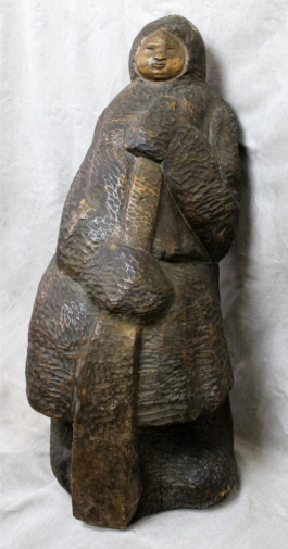 Якерсон Давид Аронович. Ненка с веслом. Дерево, резьба. 95х31х34. 1930-е. Художественная культура Русского Севера.