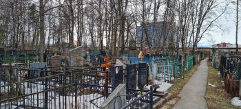 Перловское кладбище. Фотография. 2021. Фотограф Дмитрий Бушаев.