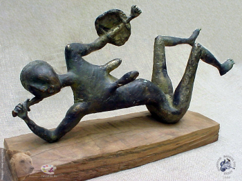 Корнеев Виктор Иванович. Амазонка. Бронза. 35х55х25. 1993. Авторское собрание.
