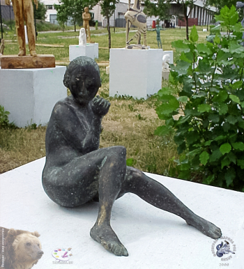 Корнеев Виктор Иванович. Мне нечем утешить тебя... Бронза, 35х40х25. 1997. Парк скульптур `Музеон`.